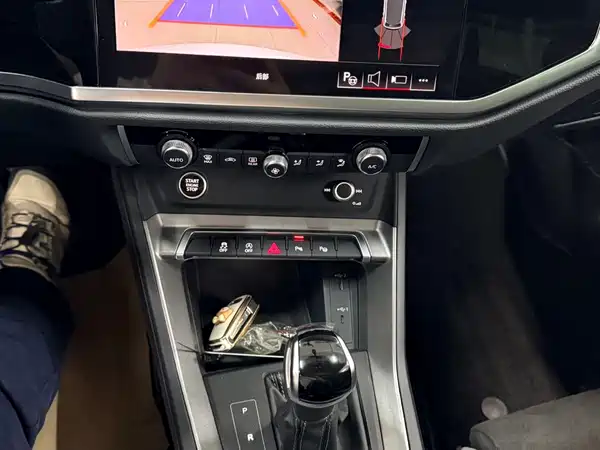 Audi Q3 2023, фото 11