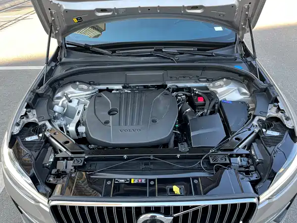 Volvo XC60 2023, фото 11