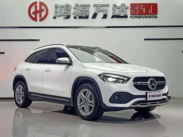Mercedes-Benz GLA 2023, фото 3