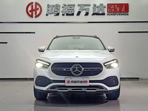 Mercedes-Benz GLA 2023, фото 2