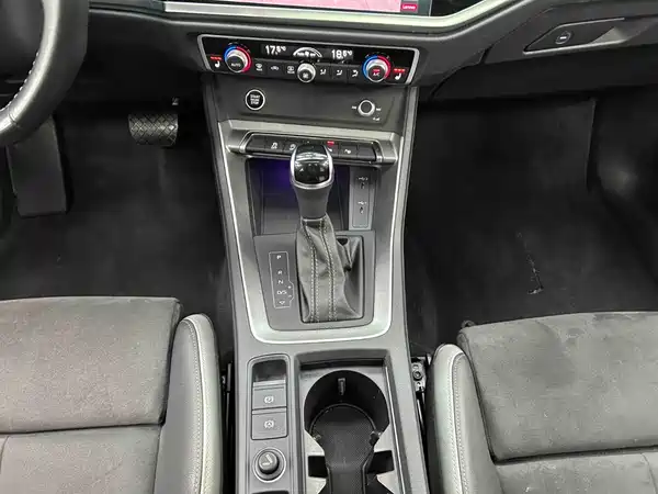 Audi Q3 2022, фото 5