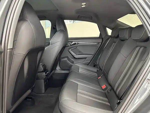 Audi A3 2023, фото 16