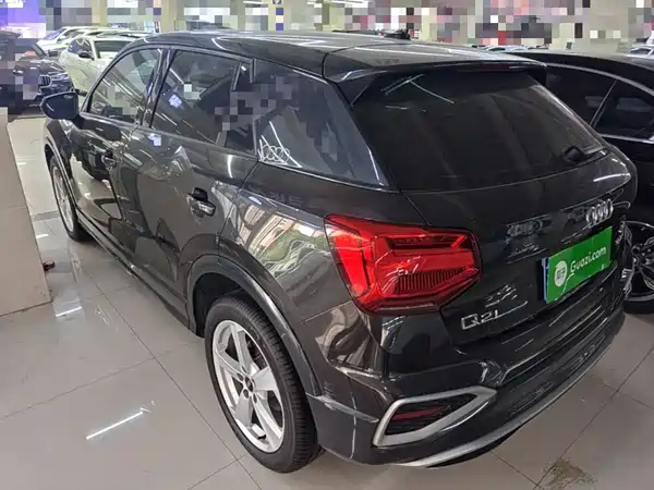 Audi Q2L 2022, фото 4