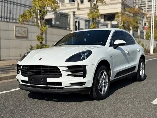 Porsche Macan 2021