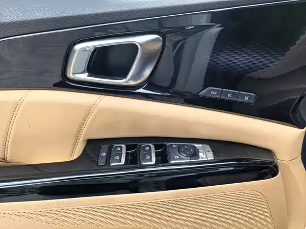 Kia Carnival 2021, фото 9