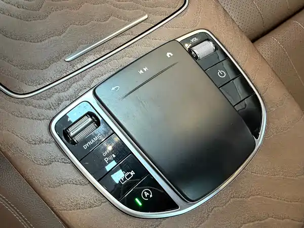 Mercedes-Benz E-Class 2022, фото 6