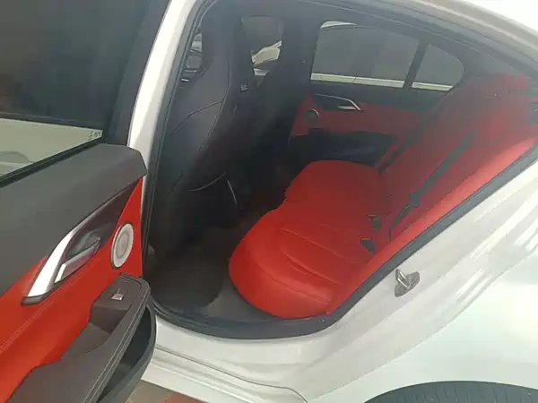 BMW 1 Series 2021, фото 16