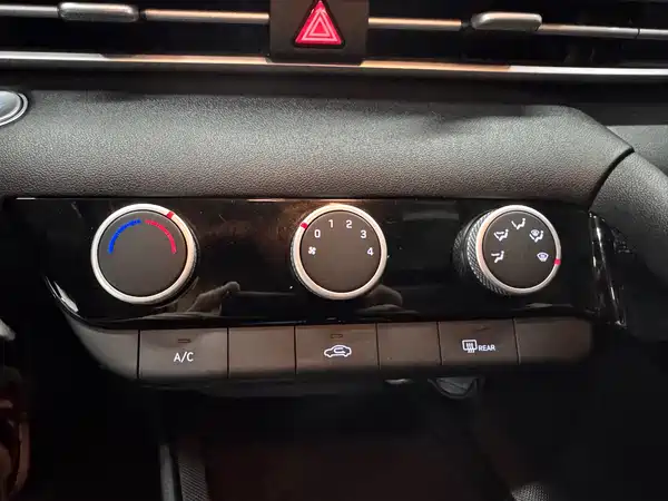 Hyundai Elantra 2023, фото 20
