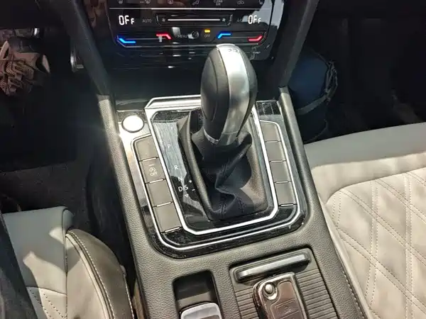 Volkswagen Magotan 2025, фото 13