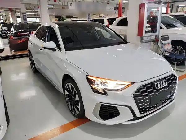 Audi A3 2024, фото 3
