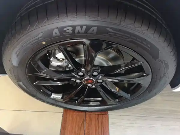 Hongqi HS3 PHEV 2025, фото 23
