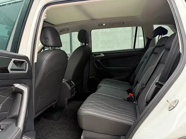 Volkswagen Tiguan L 2023, фото 5