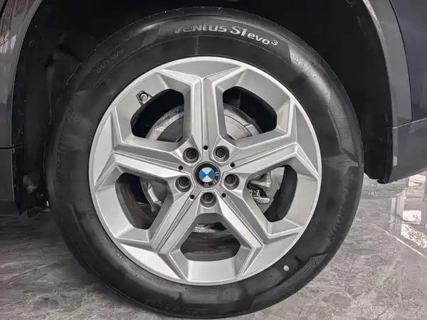 BMW X1 2023, фото 23