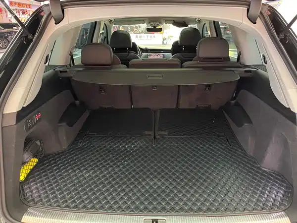 Audi Q7 2023, фото 19