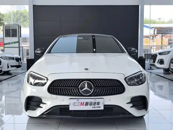 Mercedes-Benz E-Class 2023, фото 2