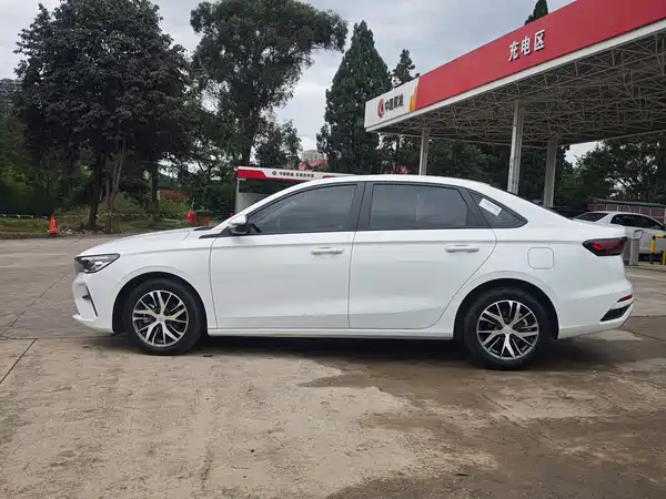 Geely Emgrand 2023, фото 8