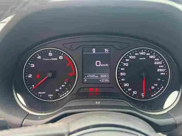 Audi Q2L 2022, фото 7