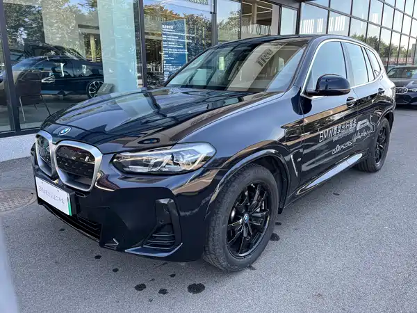 BMW iX3 2022