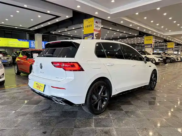 Volkswagen Golf 2023, фото 33