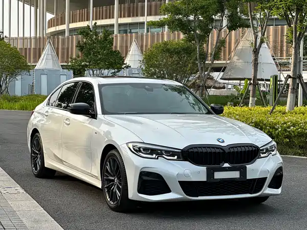 BMW 3 Series 2022, фото 3