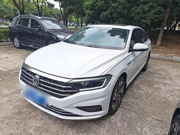 Volkswagen Sagitar 2021