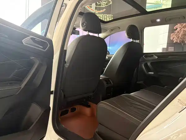 Volkswagen Tiguan L 2023, фото 10