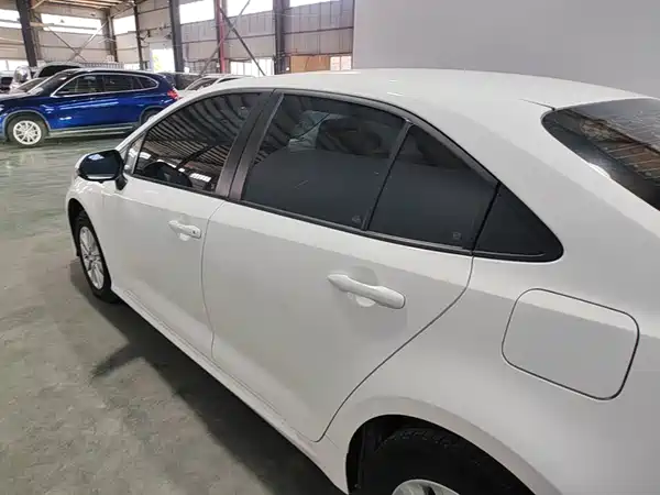 Toyota Corolla 2022, фото 4