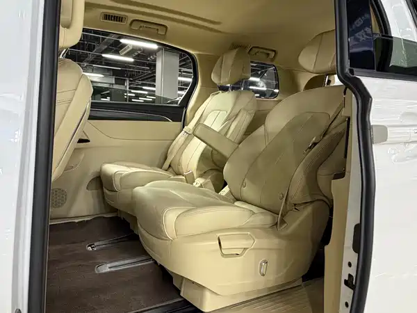 Buick GL8 2023, фото 13