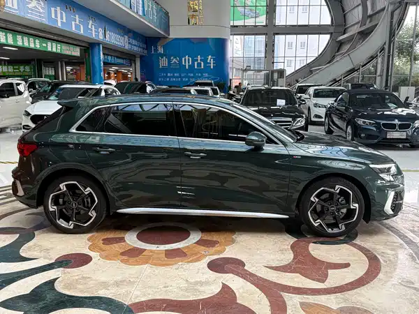 Audi A3 2023, фото 13