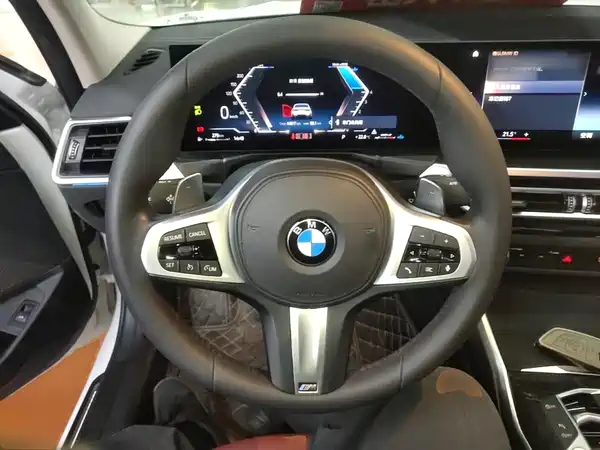 BMW 3 Series 2023, фото 4