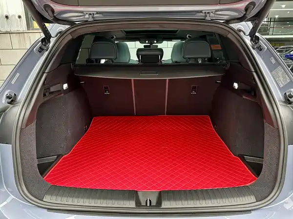 Audi Q6L e-tron 2025, фото 5