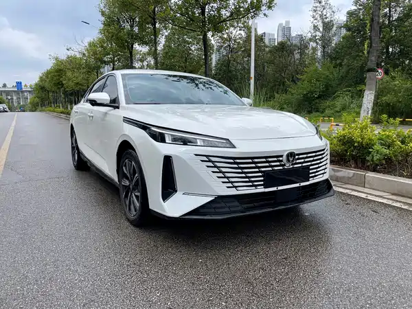 Changan Eado 2025, фото 3