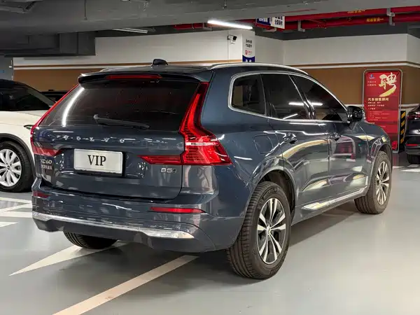 Volvo XC60 2022, фото 5