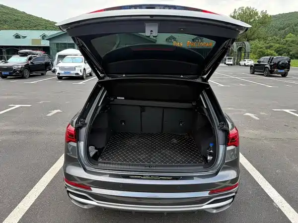 Audi Q3 2023, фото 9