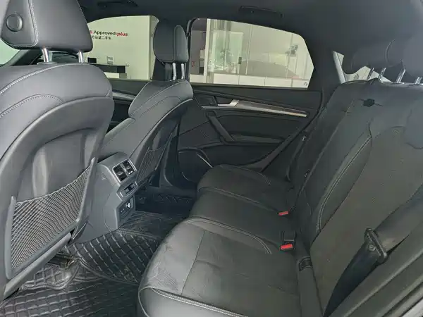 Audi Q5L Sportback 2023, фото 8