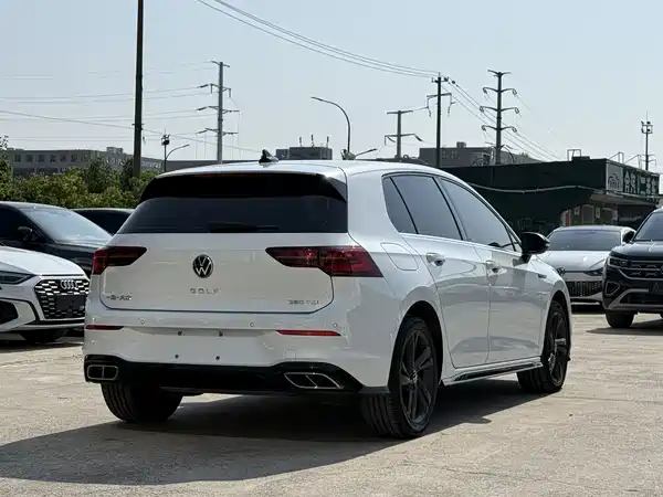 Volkswagen Golf 2023, фото 9