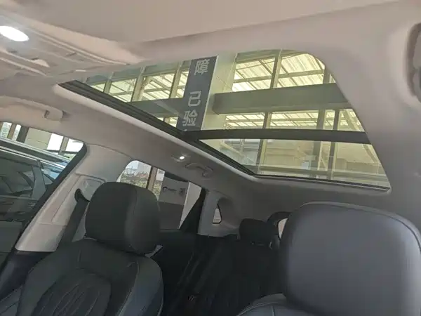 Hongqi HS5 2026, фото 17