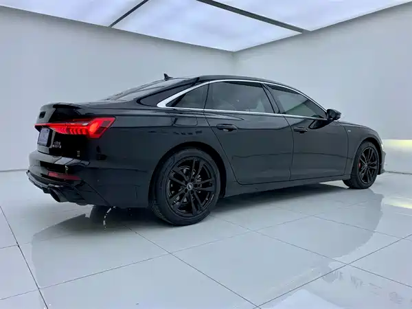 Audi A6L 2024, фото 6