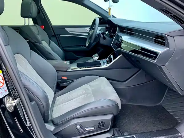 Audi A6L 2024, фото 12