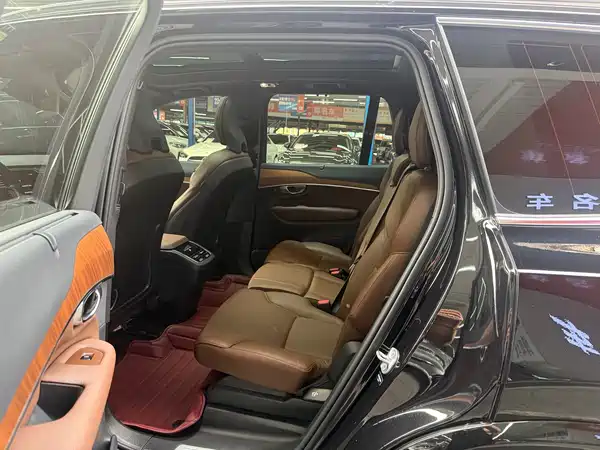 Volvo XC90 2022, фото 8