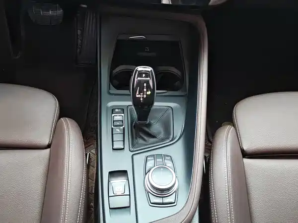 BMW X1 2022, фото 19