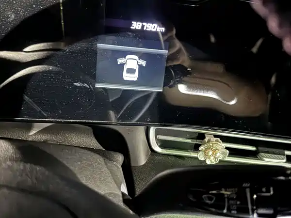 Hyundai Elantra 2022, фото 6
