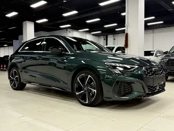 Audi A3 2023, фото 4