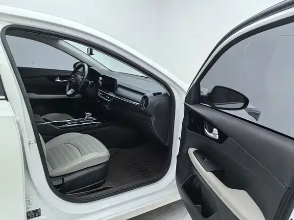 Kia K3 2023, фото 10