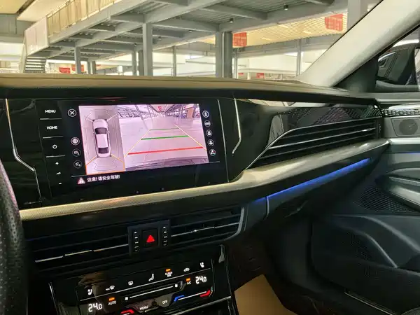 Volkswagen Passat 2023, фото 9
