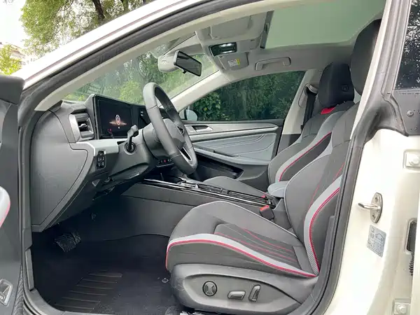 Volkswagen Lamando 2023, фото 13