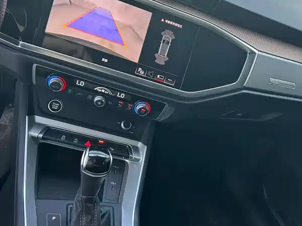 Audi Q3 2021, фото 12