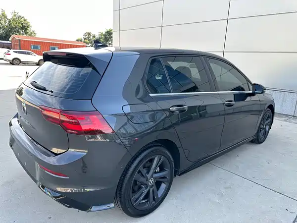 Volkswagen Golf 2023, фото 22