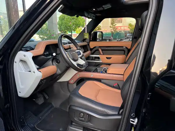 Land Rover Defender 2023, фото 4