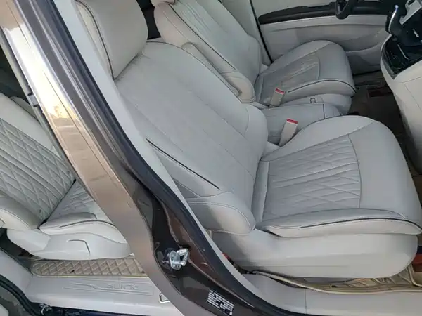 Buick GL8 2022, фото 24